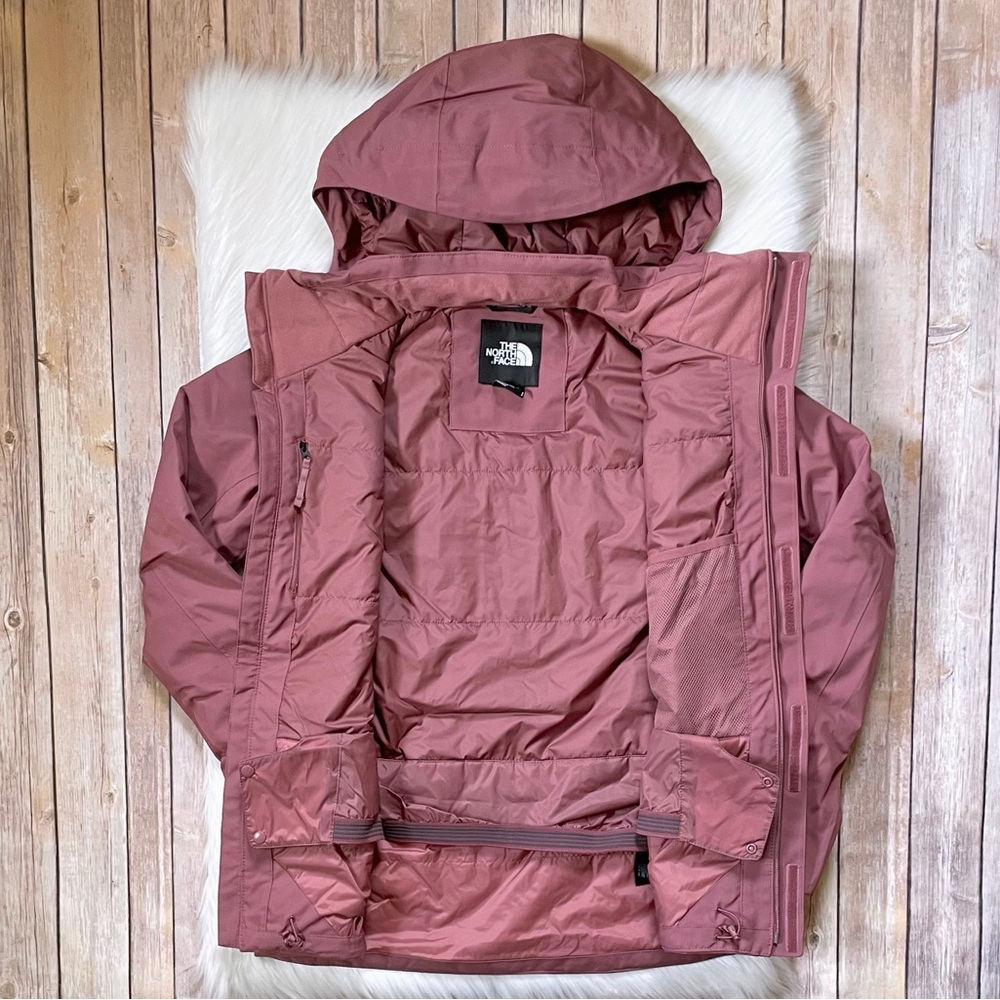 The North Face Women’s Gatekeeper Jacket In Wild Ginger - Picture 6 of 10